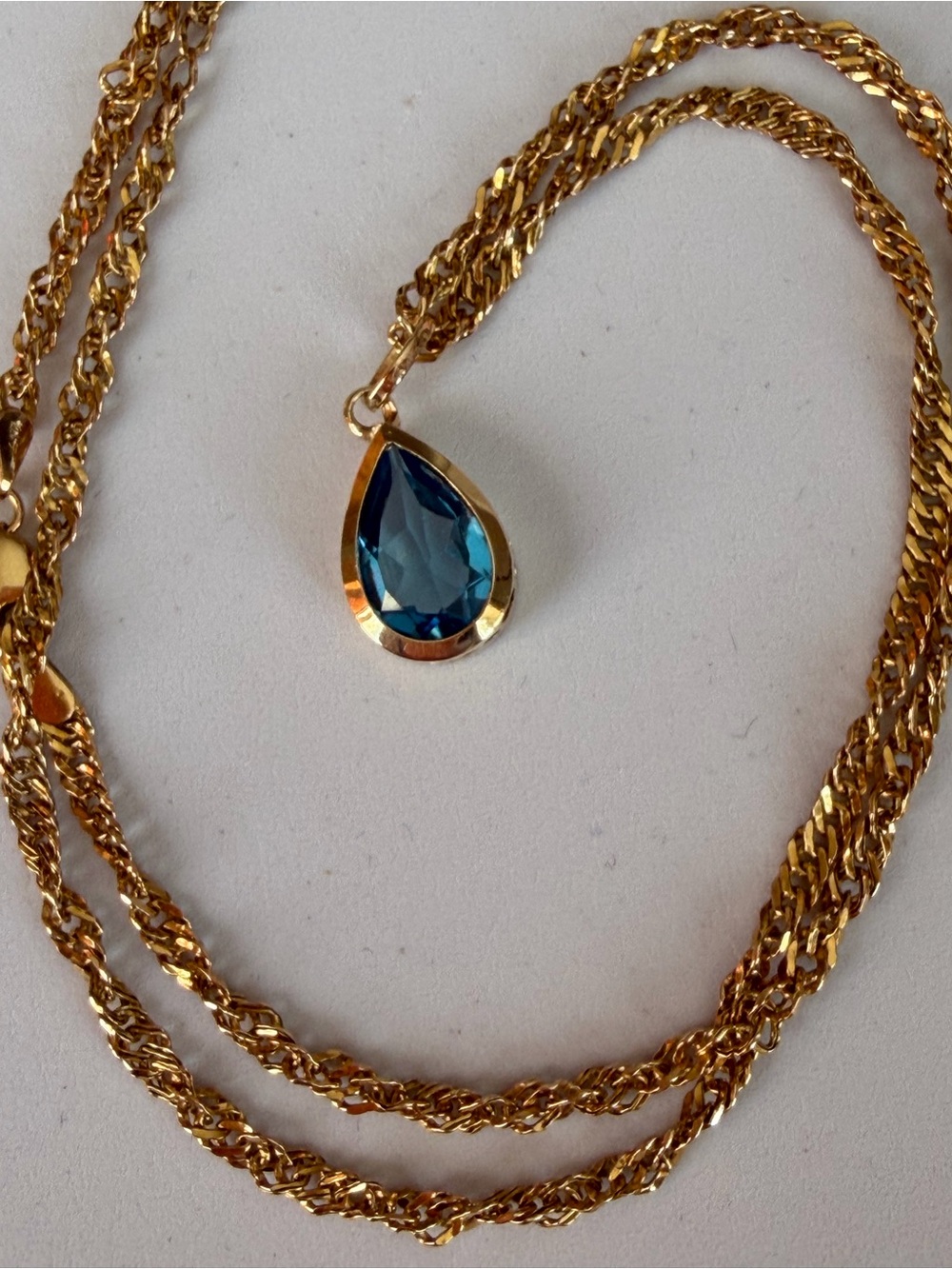 10k Gold Teardrop Blue topaze filigree Pendant Necklace